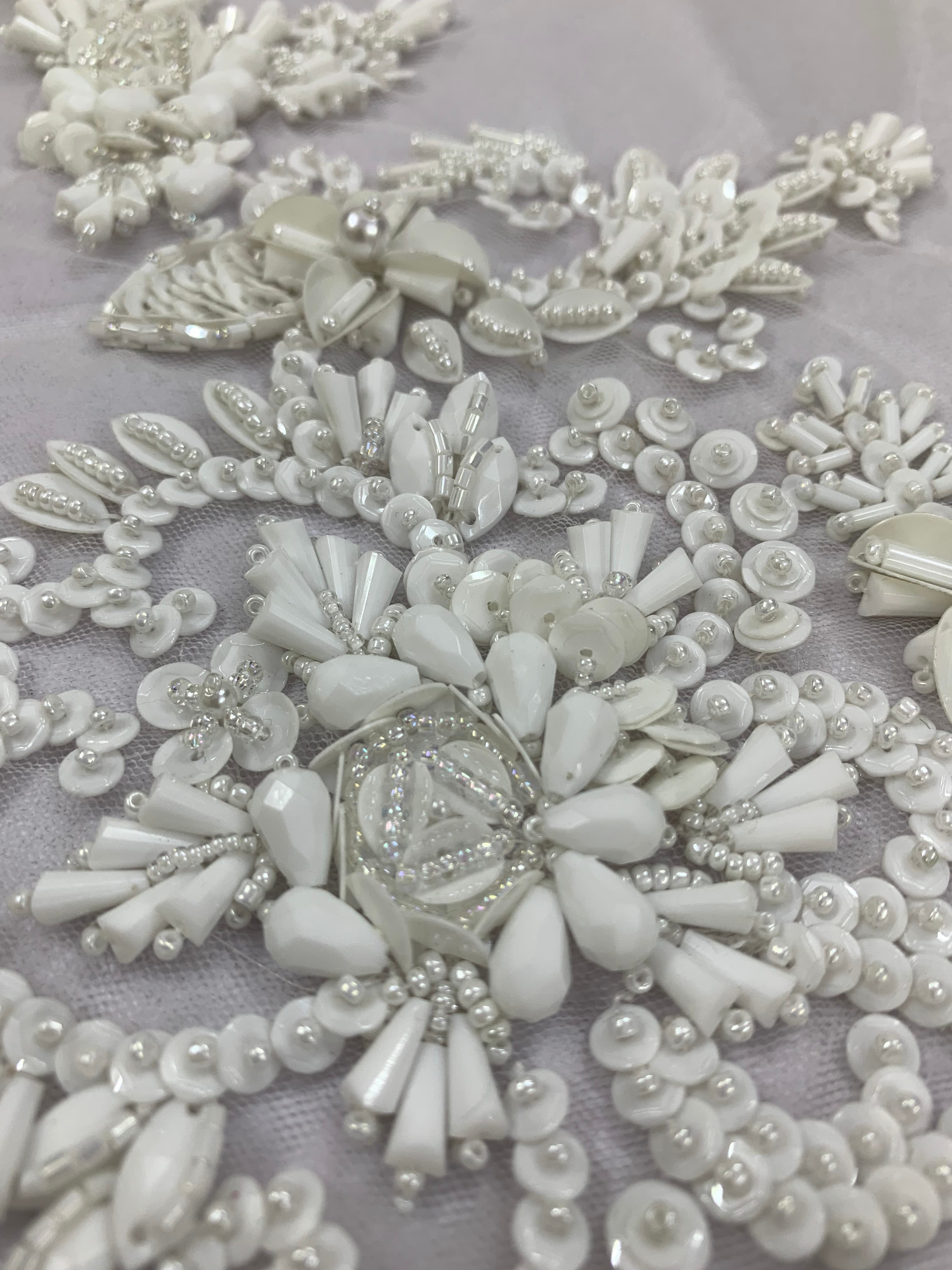 01. White Atelier